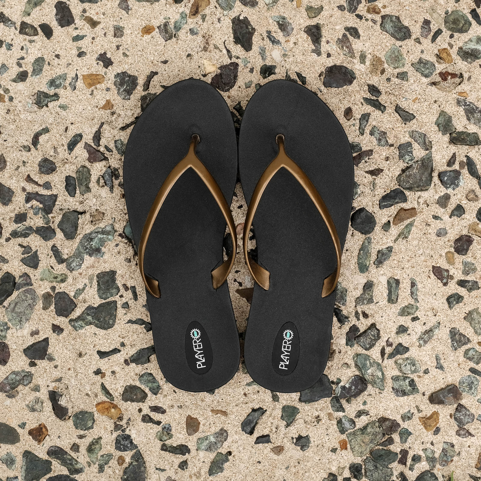 Bonbon Womens Flip Flop Black Gold